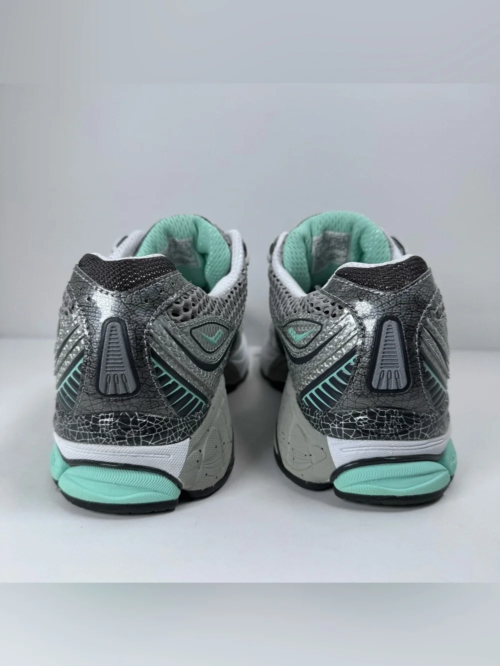 Saucony shoes women